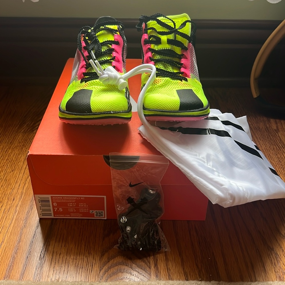 Nike ZoomX DragonFly XC